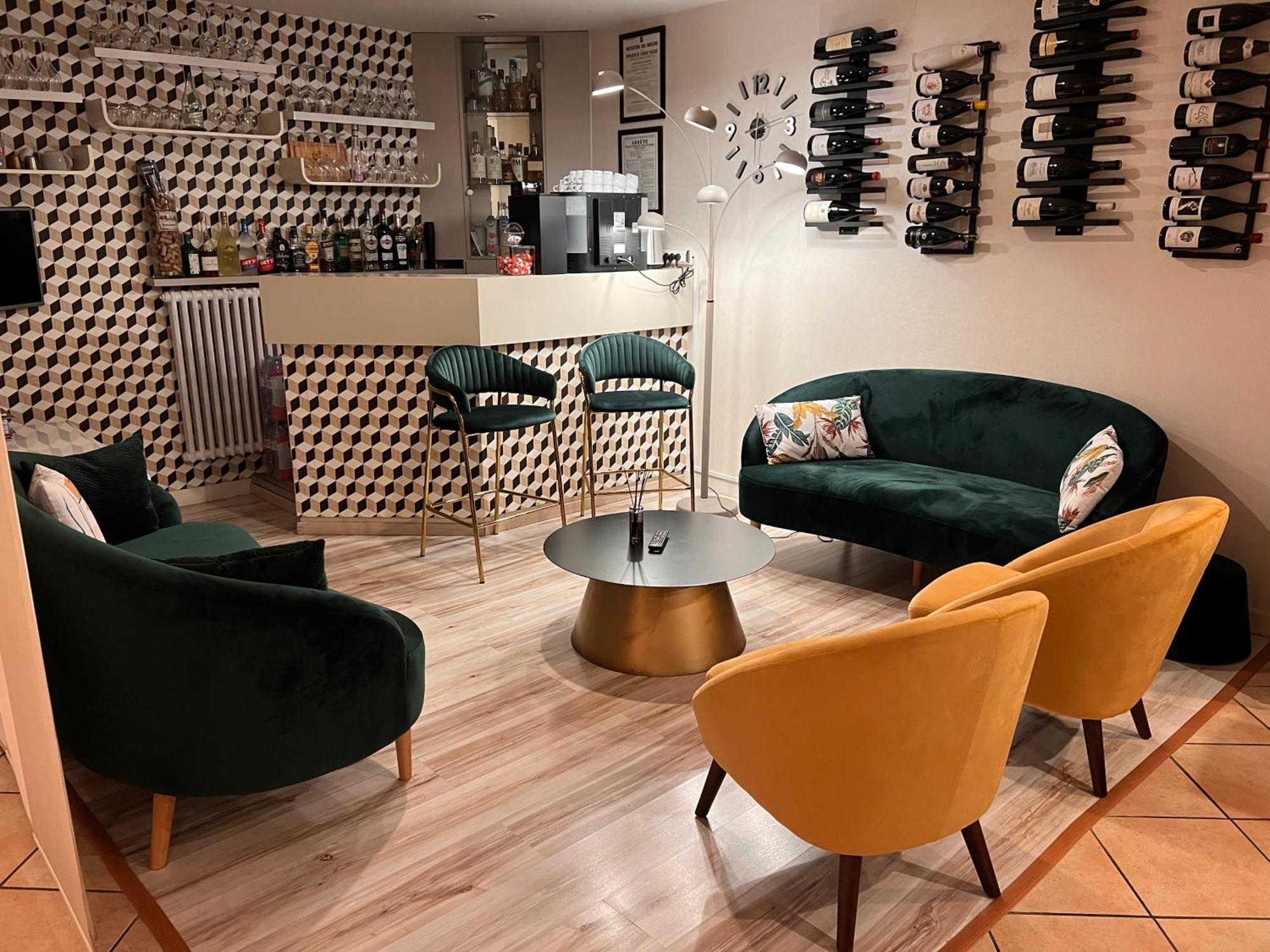 Hotel Alpes Cevennes Guilherand-Granges Екстер'єр фото