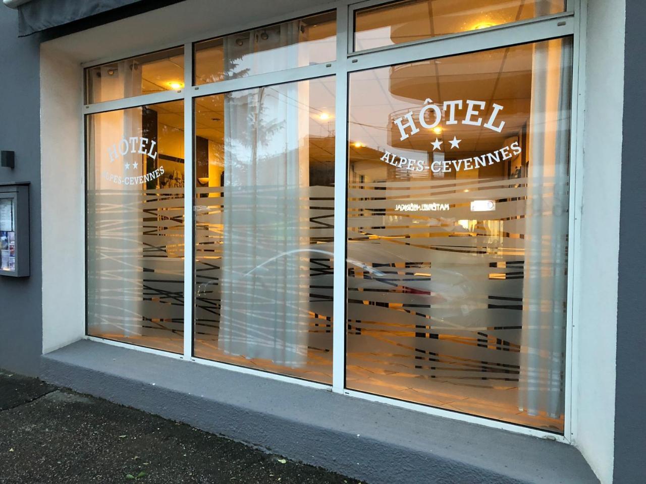 Hotel Alpes Cevennes Guilherand-Granges Екстер'єр фото